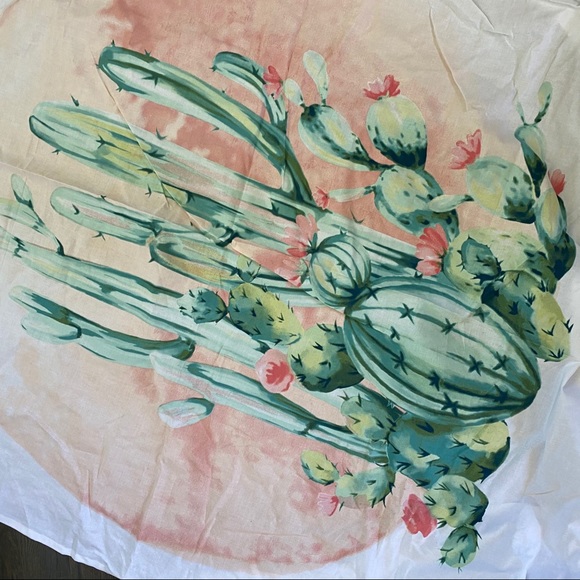 | DECOR | - Picture 2 of 4